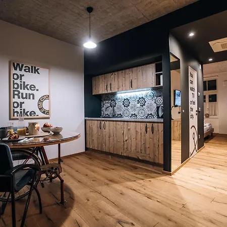 Becycle Sustainable And Travel 马里博尔